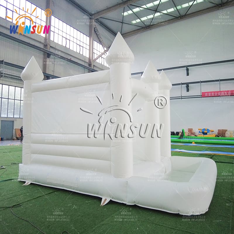 White Inflatable Bounce House with slide and Ocean Ball Pool